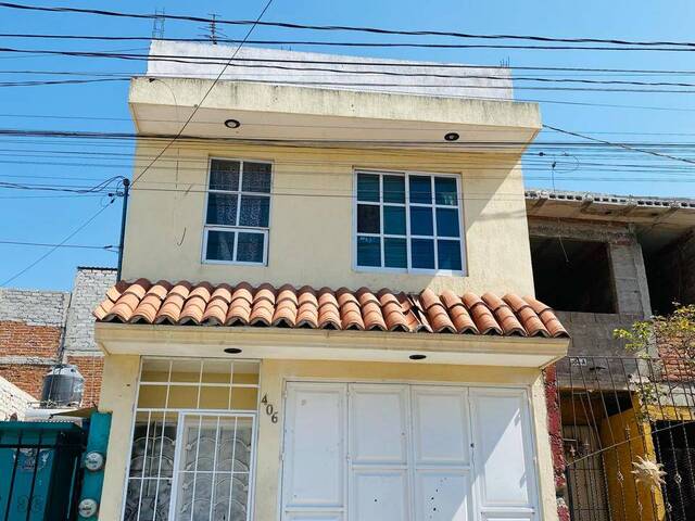 #24 - Casa para Venta en León - GT